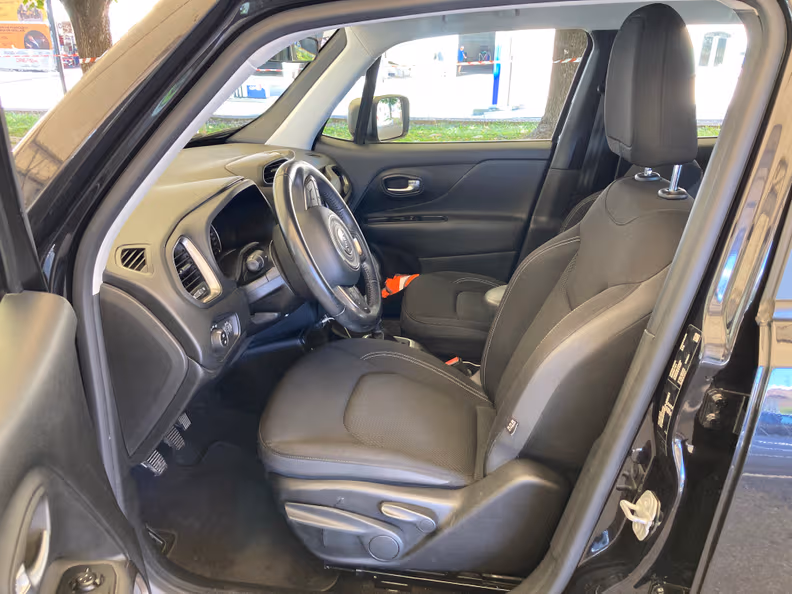 Jeep Renegade - 41