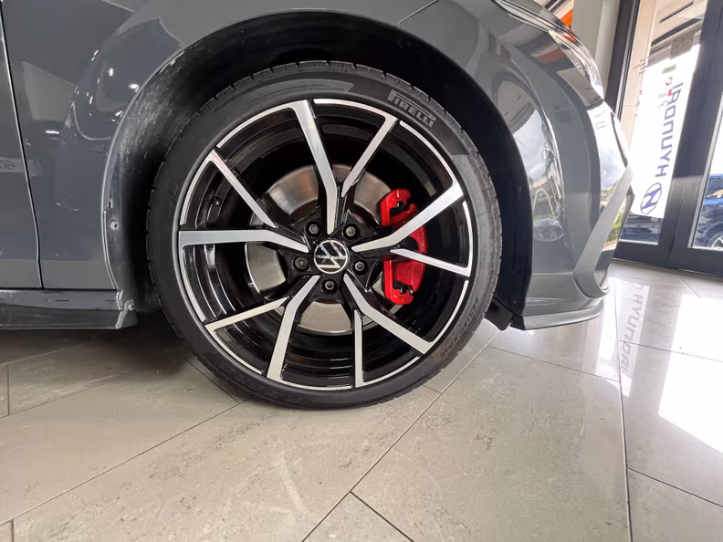 Volkswagen Golf - 12