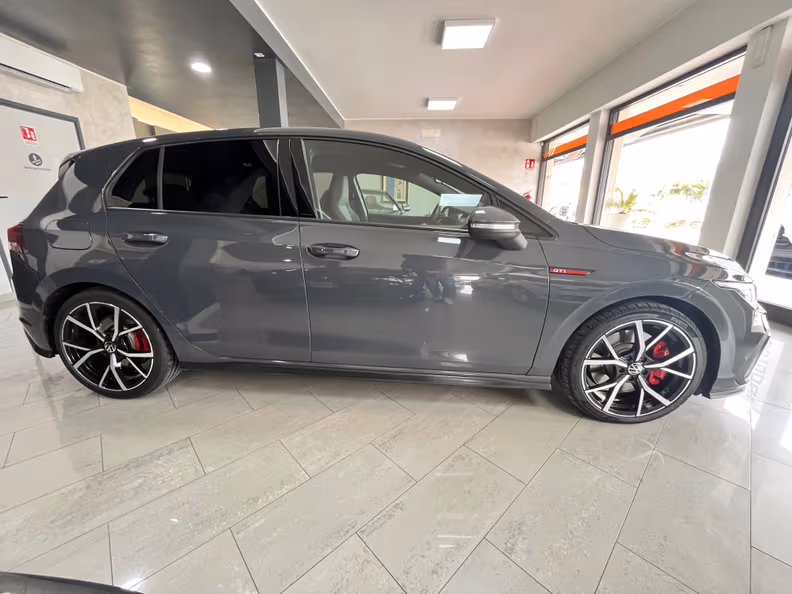 Volkswagen Golf - 4