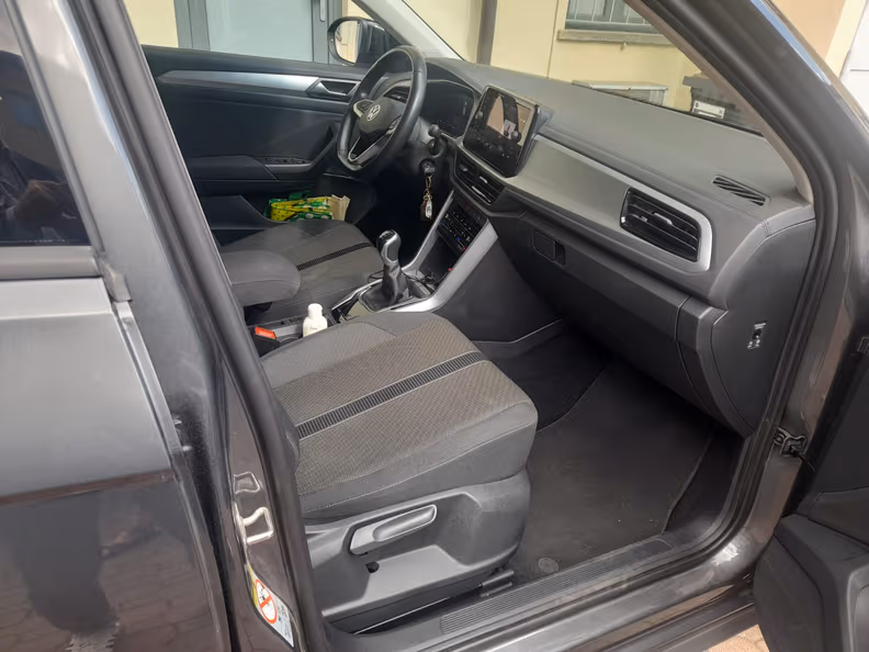 Volkswagen T-ROC - 10