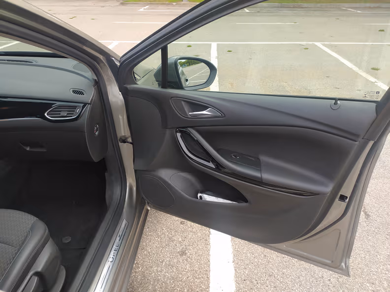 Opel Astra - 35