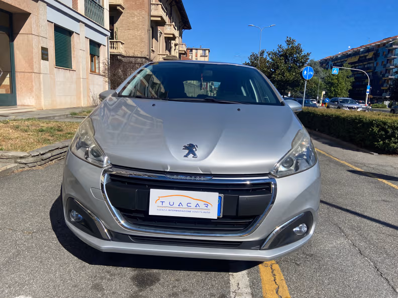 Peugeot 208 - 2
