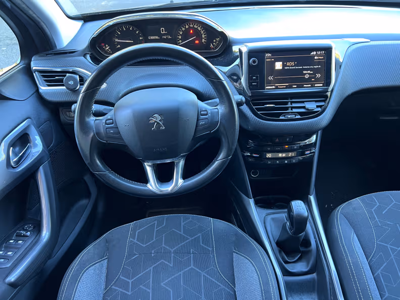 Peugeot 2008 - 9