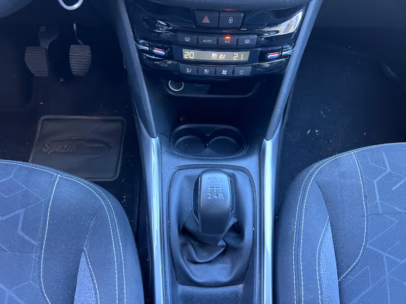 Peugeot 2008 - 15