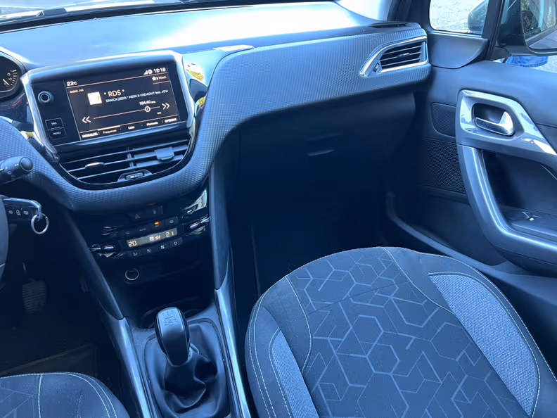 Peugeot 2008 - 23