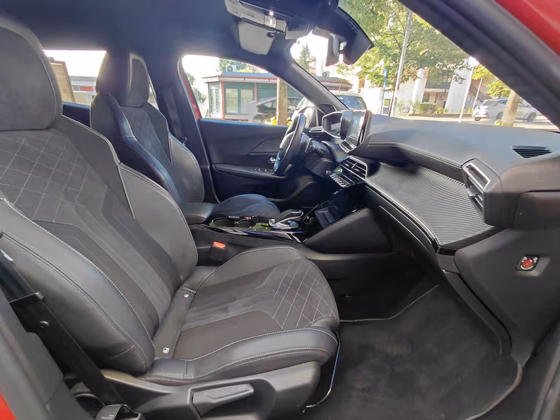 Peugeot 2008 - 9