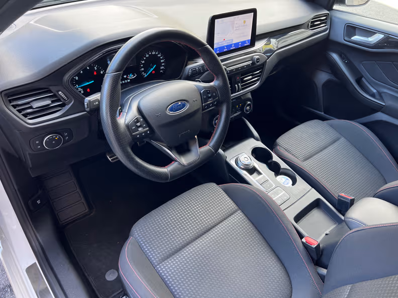 Ford Focus - 8
