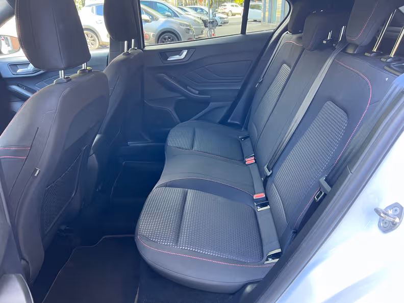 Ford Focus - 13