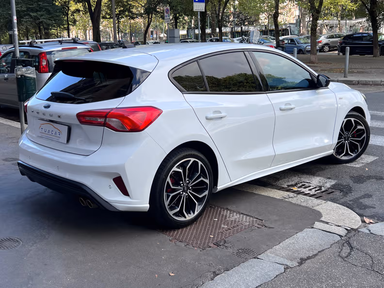 Ford Focus - 4