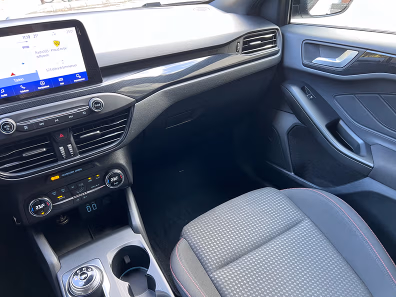 Ford Focus - 27