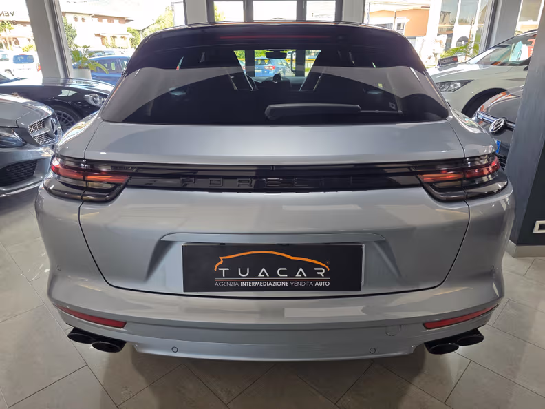 Porsche Panamera - 5