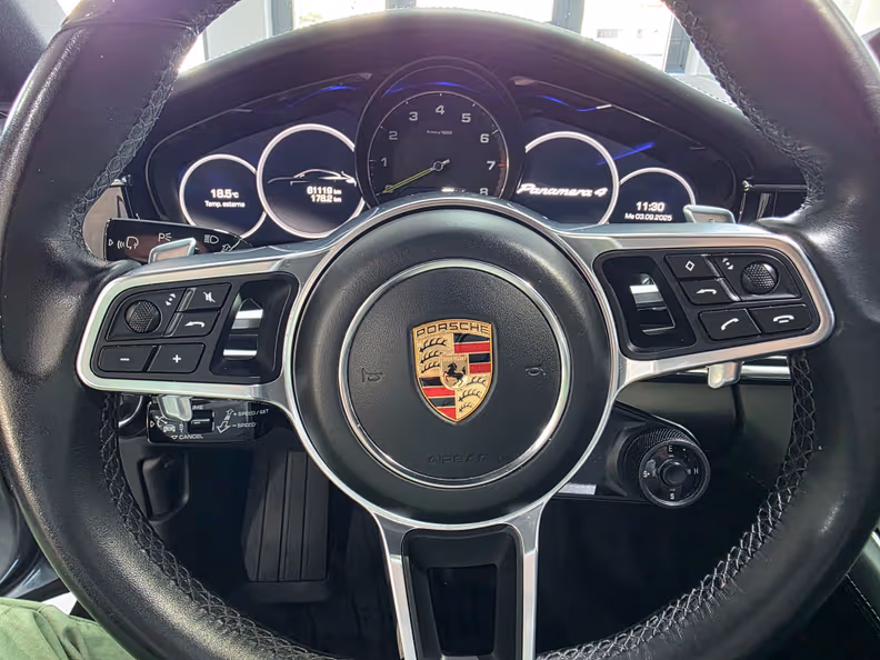 Porsche Panamera - 9