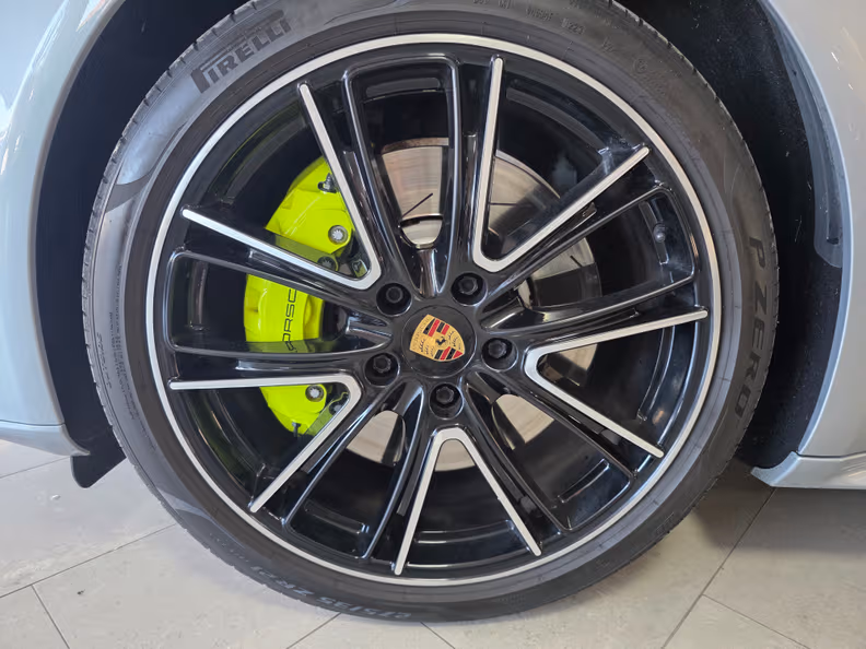 Porsche Panamera - 8
