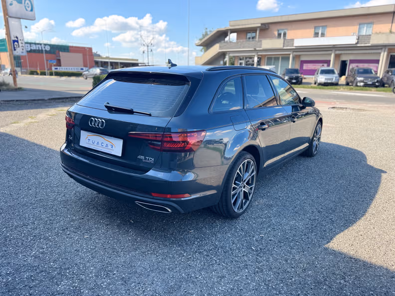 Audi A4 - 5