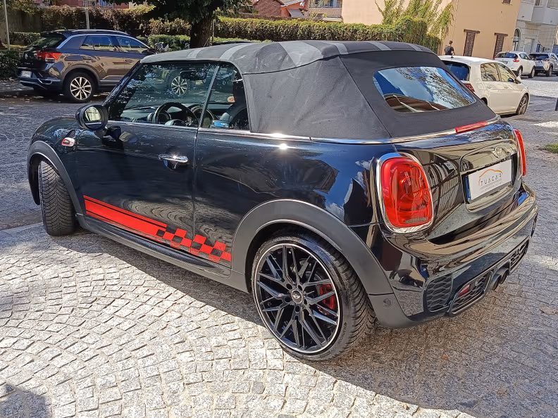 Mini Convertible - 7
