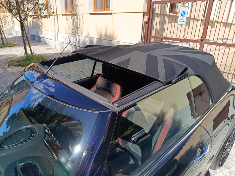 Mini Convertible - 46