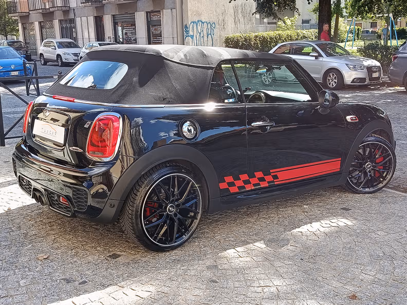 Mini Convertible - 5