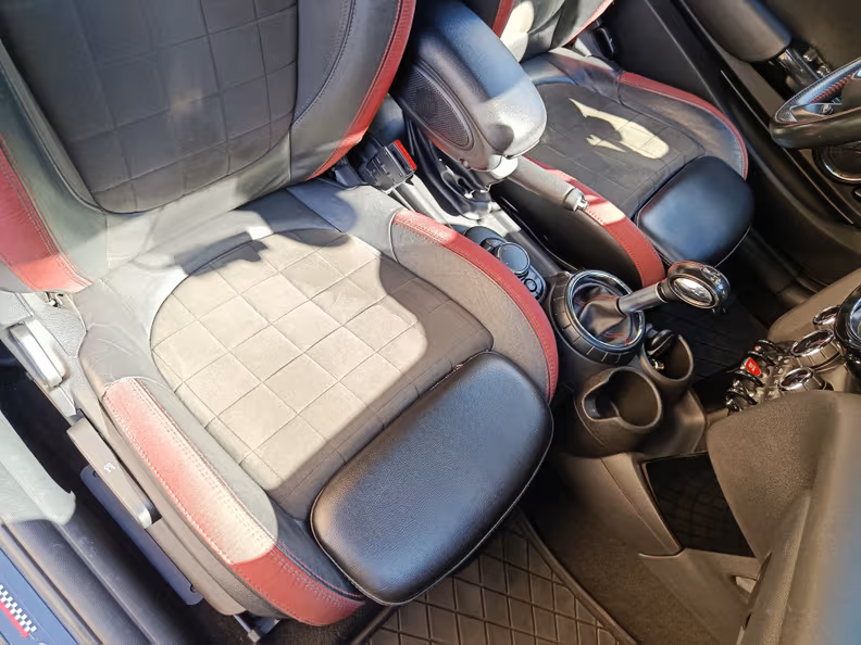 Mini Convertible - 27