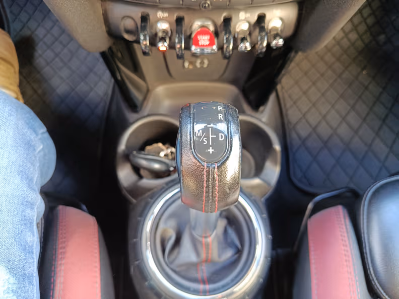 Mini Convertible - 19