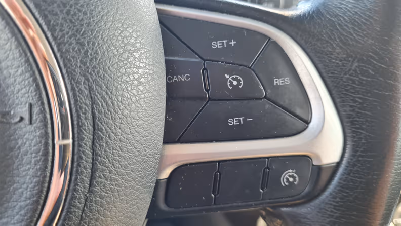 Jeep Renegade - 38