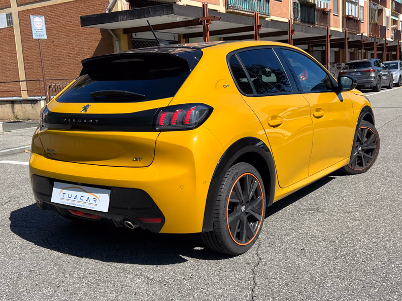 Peugeot 208 - 5