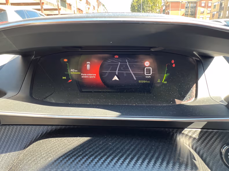 Peugeot 208 - 14