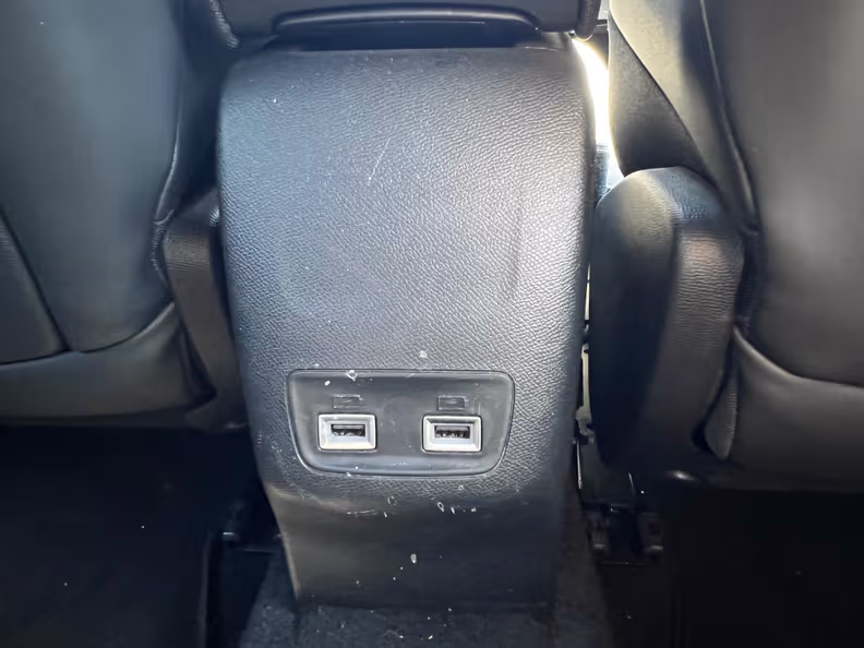 Peugeot 208 - 32