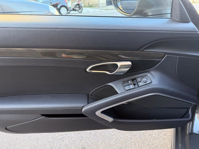 Porsche Cayman / 718 Cayman - 24
