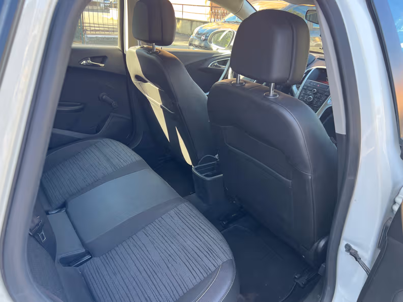 Opel Astra - 33