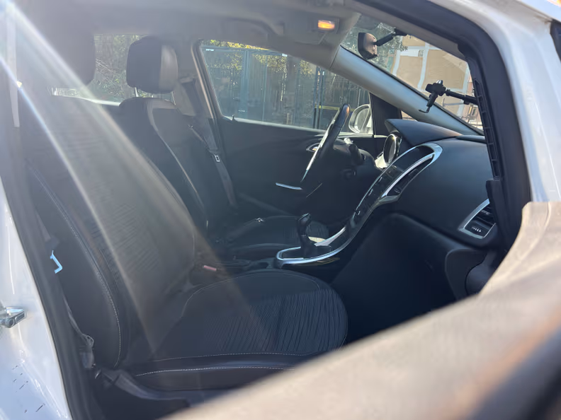 Opel Astra - 35
