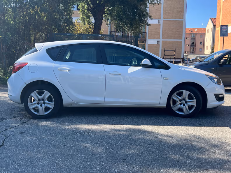 Opel Astra - 4
