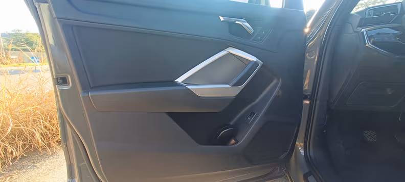 Audi Q3 - 18