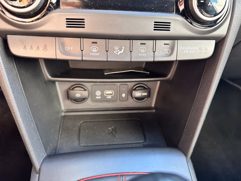 Hyundai Kona - 16