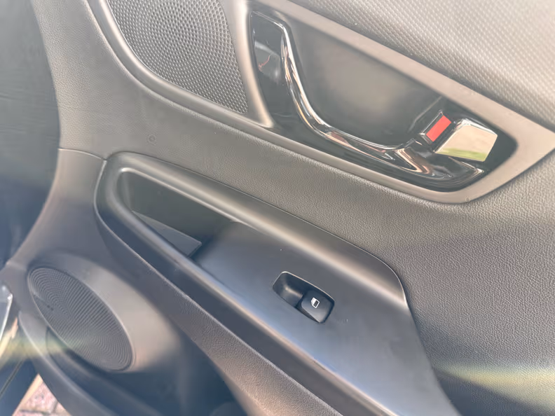 Hyundai Kona - 32