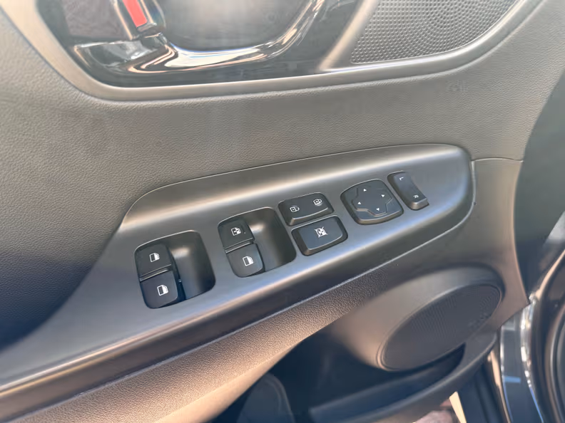 Hyundai Kona - 27