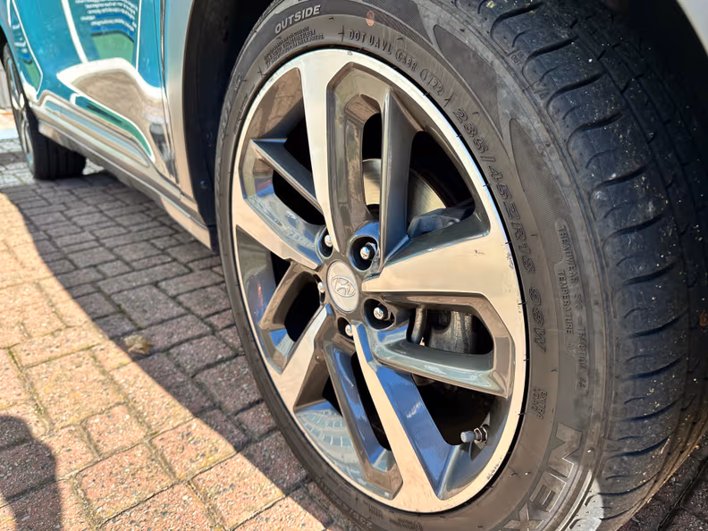 Hyundai Kona - 23