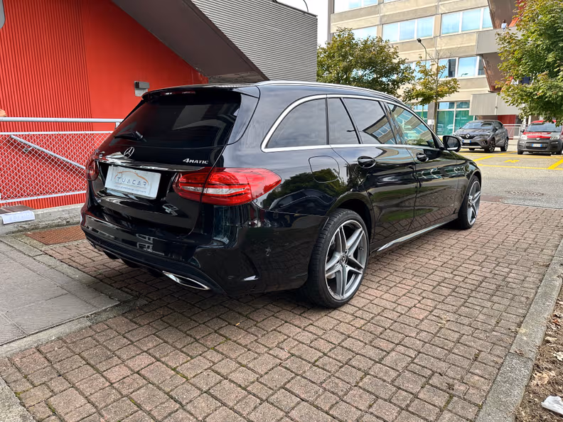 Mercedes-Benz C-Class - 4