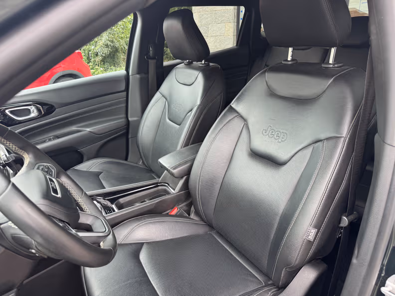 Jeep Compass - 8