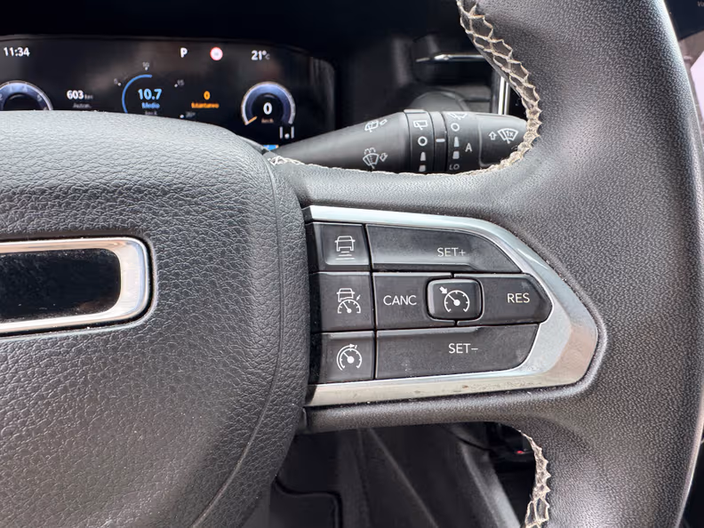 Jeep Compass - 30