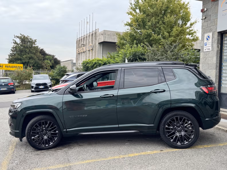Jeep Compass - 38