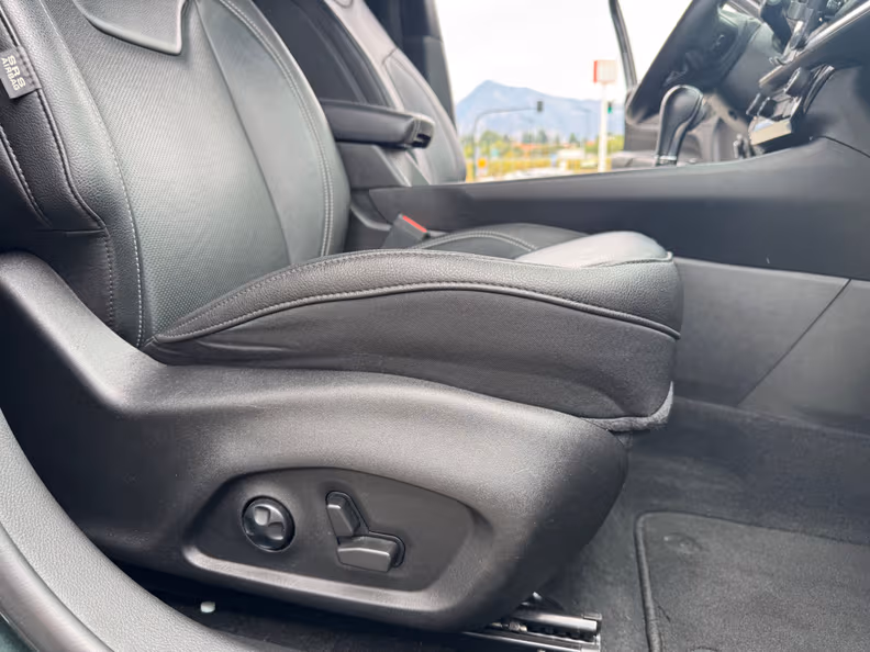 Jeep Compass - 34