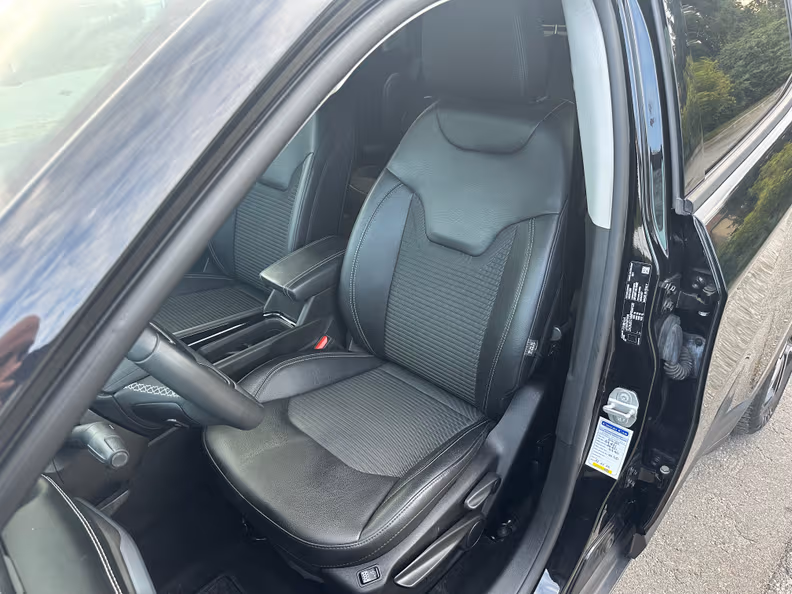 Jeep Compass - 31