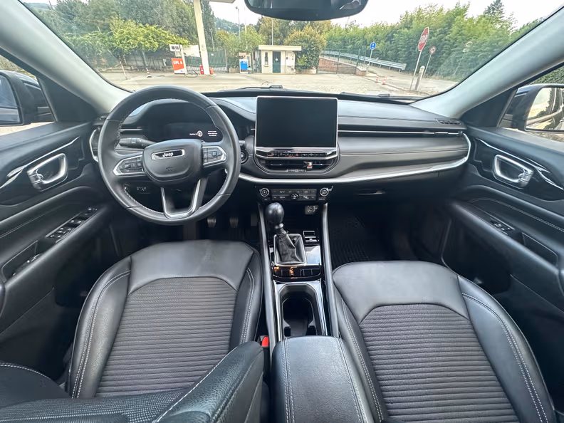Jeep Compass - 10