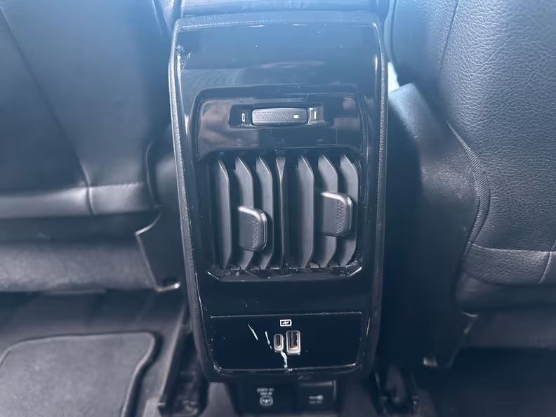 Jeep Compass - 34