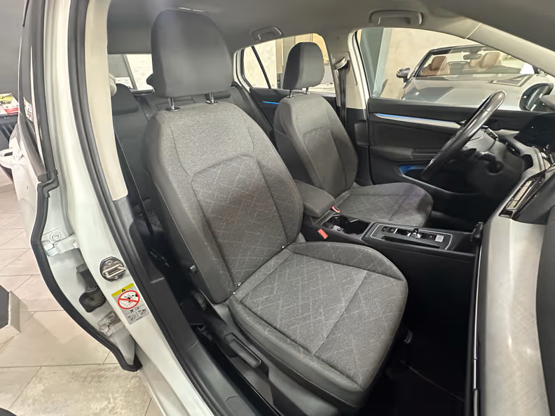 Volkswagen Golf - 14