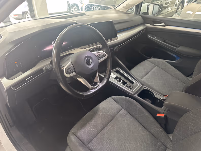 Volkswagen Golf - 9