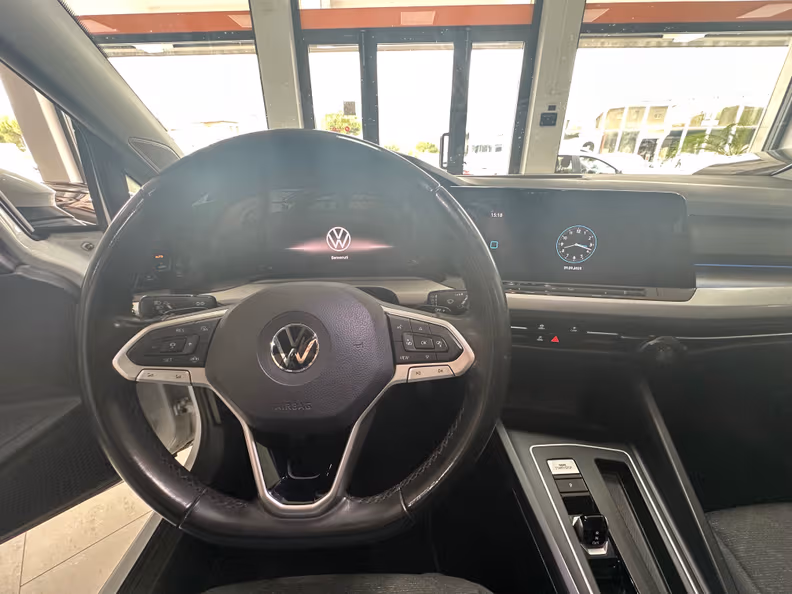 Volkswagen Golf - 12