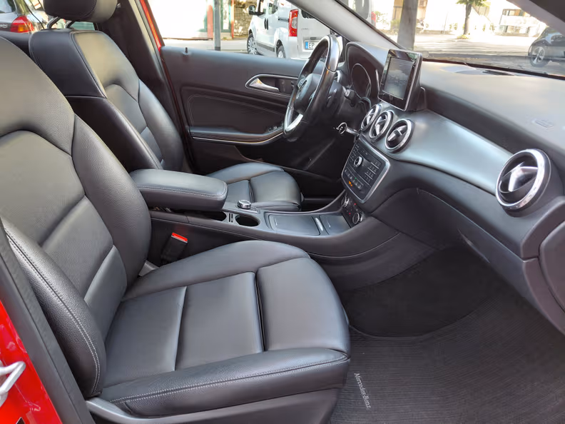 Mercedes-Benz GLA-Class - 13