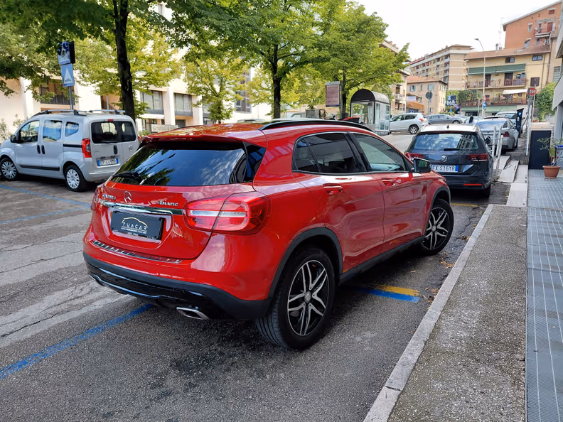 Mercedes-Benz GLA-Class - 4