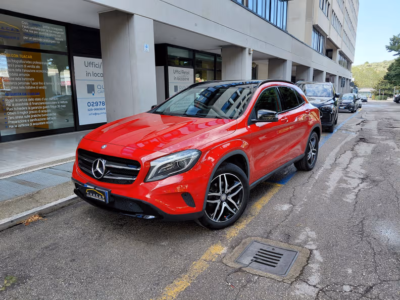 Mercedes-Benz GLA-Class - 1